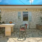 아파트 Nika 5 In Der Residenz Mit Pool Und Whirlpool In Strandnaehe By Interhome