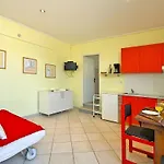 Nika 5 In Der Residenz Mit Pool Und Whirlpool In Strandnaehe By Interhome 우마그