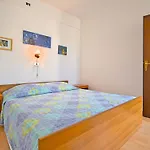 Nika 5 In Der Residenz Mit Pool Und Whirlpool In Strandnaehe By Interhome 우마그