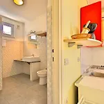 아파트 Nika 5 In Der Residenz Mit Pool Und Whirlpool In Strandnaehe By Interhome *