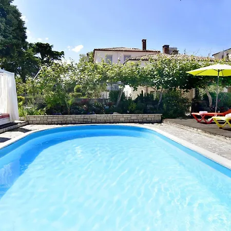 Nika 5 In Der Residenz Mit Pool Und Whirlpool In Strandnaehe By Interhome