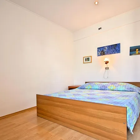 Nika 5 In Der Residenz Mit Pool Und Whirlpool In Strandnaehe By Interhome Umag