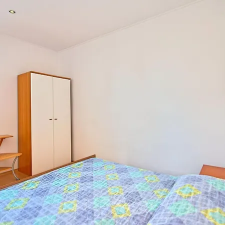 Nika 5 In Der Residenz Mit Pool Und Whirlpool In Strandnaehe By Interhome Appartement