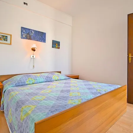 Nika 5 In Der Residenz Mit Pool Und Whirlpool In Strandnaehe By Interhome Umag