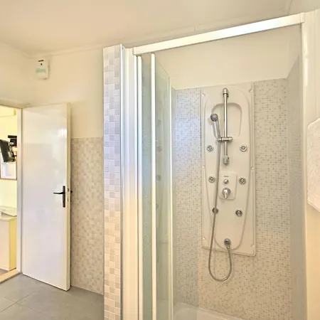 Nika 5 In Der Residenz Mit Pool Und Whirlpool In Strandnaehe By Interhome Appartement Umag